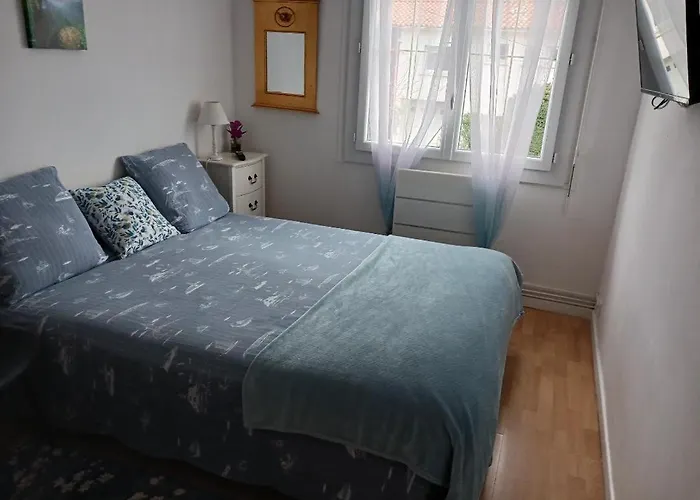 Confortable,gare,climatisation,parking,wifi,pt Dejeuner Compris Accommodatie bij particulieren *